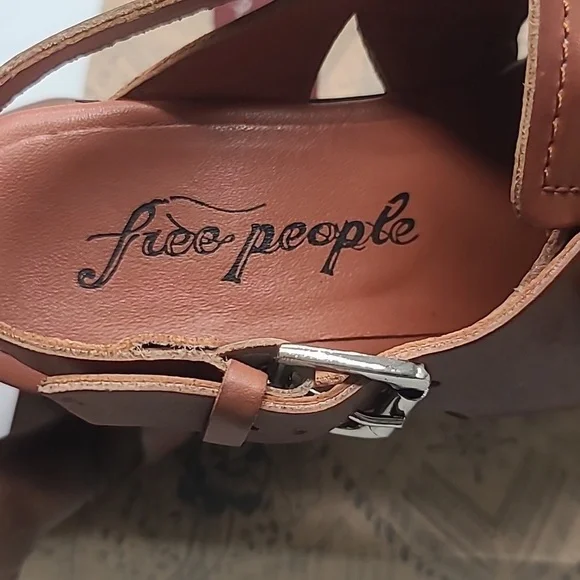 Free People Women's Astoria Clog sz.7.5 - Picture 4 of 6